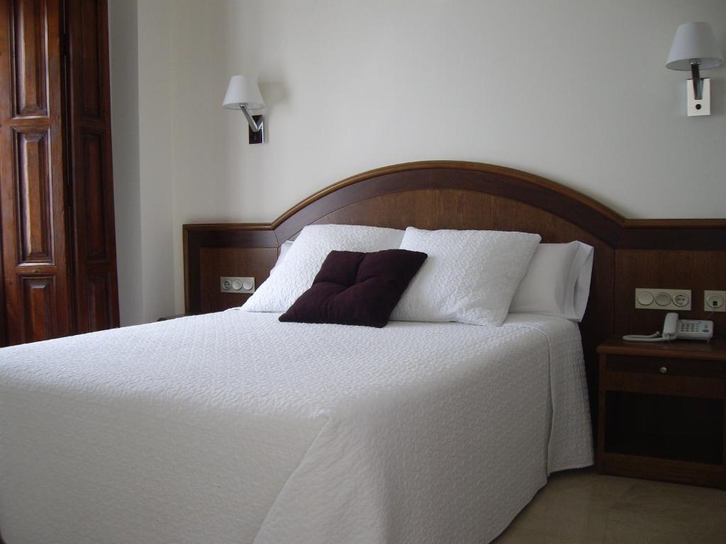 Hotel San Sebastián Hospedería Cieza Habitación foto